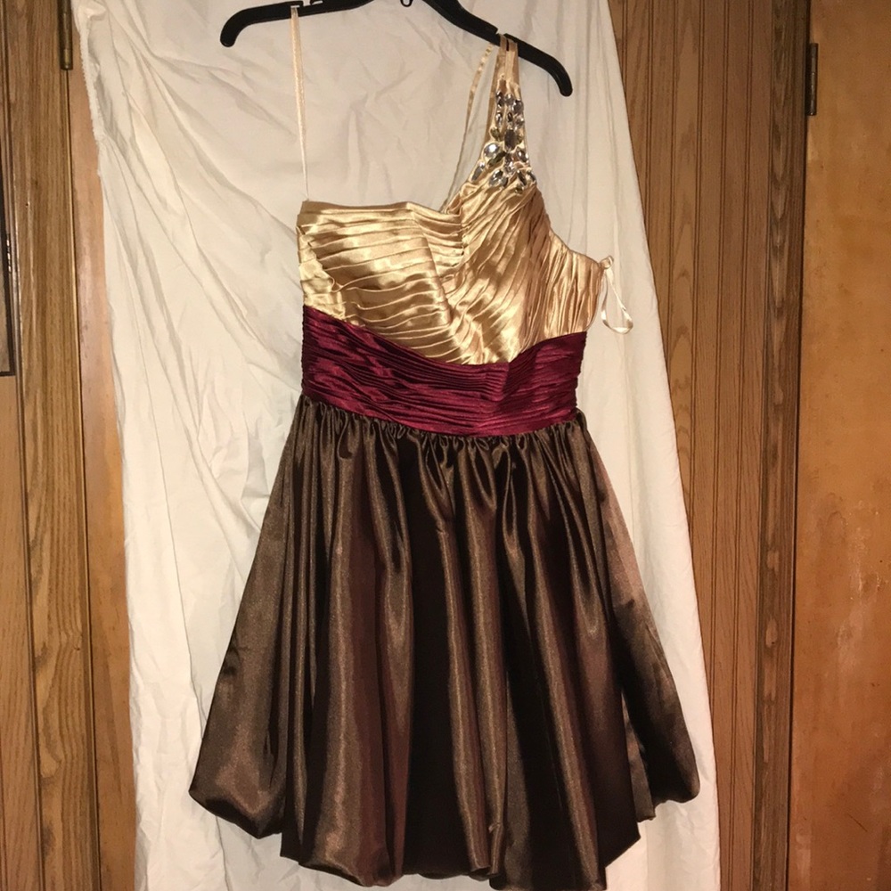 Short semi formal dress NWOT